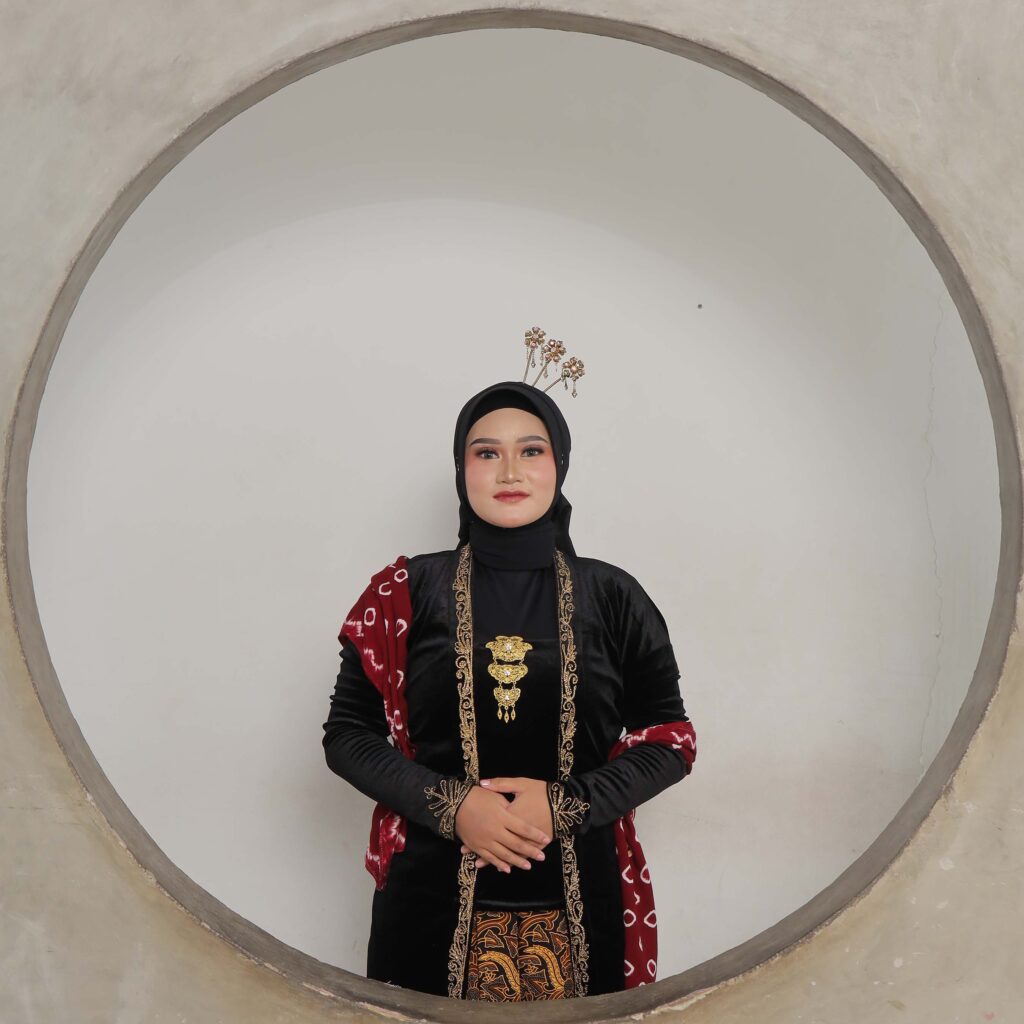 Alva & niken cpw