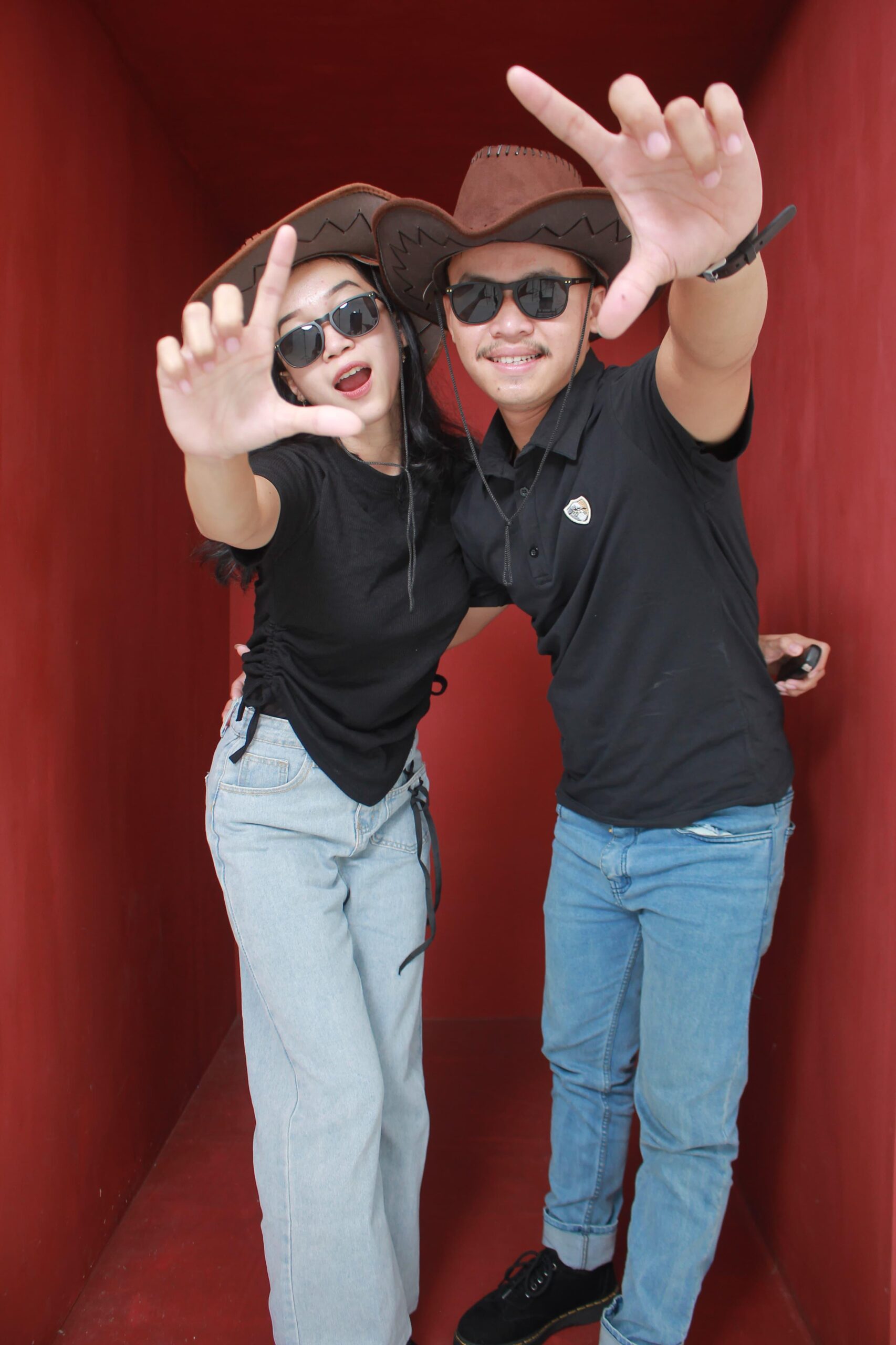 Risky & valentina akad